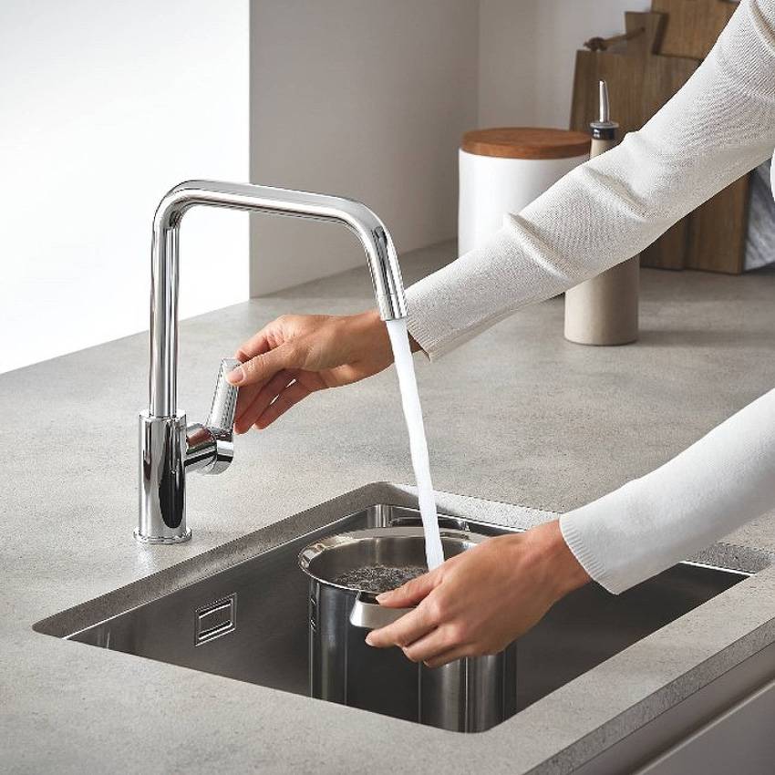Смеситель для кухни Grohe Eurosmart 30567000 хром изображение