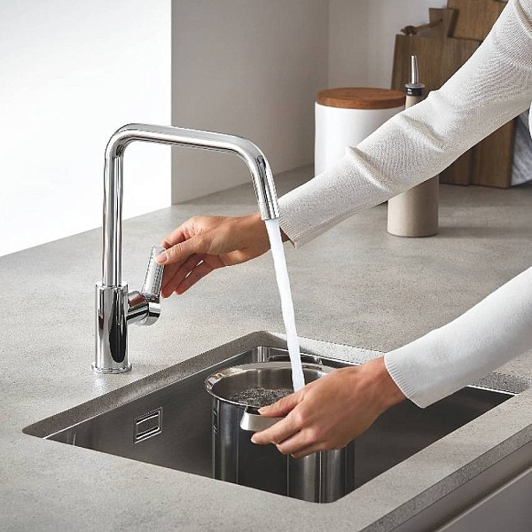 Смеситель для кухни Grohe Eurosmart 30567000 хром изображение