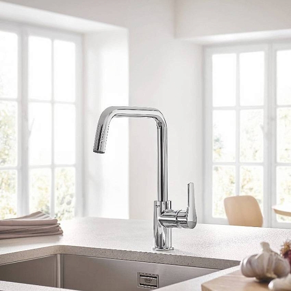 Смеситель для кухни Grohe Eurosmart 30567000 хром изображение