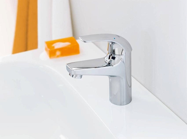 Смеситель для раковины Grohe BauCurve 32848000 изображение